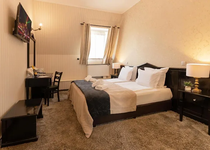 Отель Tsarevets Boutique &