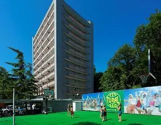 Отель Tsarevets Boutique &